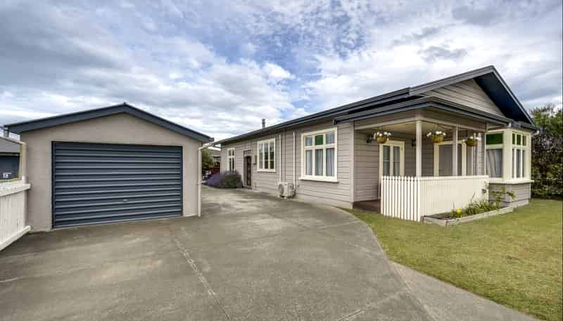 6 Forward Street, Greenmeadows