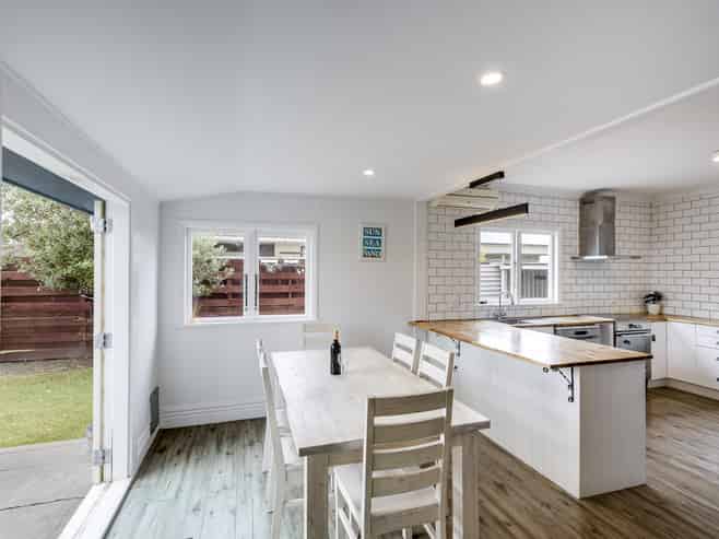 6 Forward Street, Greenmeadows