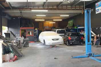 LIVE AND WORK IN STYLE!
