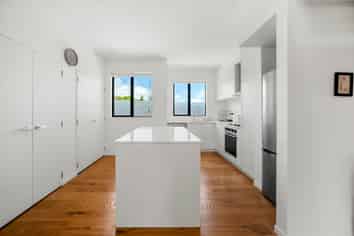 29/82 East Coast Road, Milford