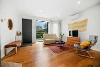 29/82 East Coast Road, Milford