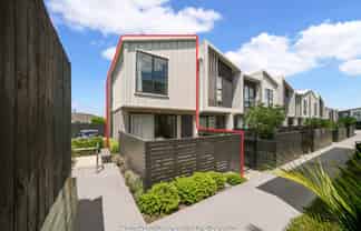 23/82 East Coast Road, Milford