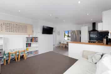 2/3 Seaward Place, Wattle Downs