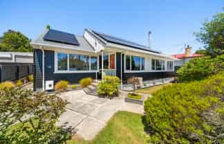 30 Beazley Avenue, Paparangi