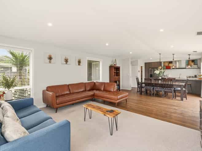 17 Goodwin Crescent, Pyes Pa