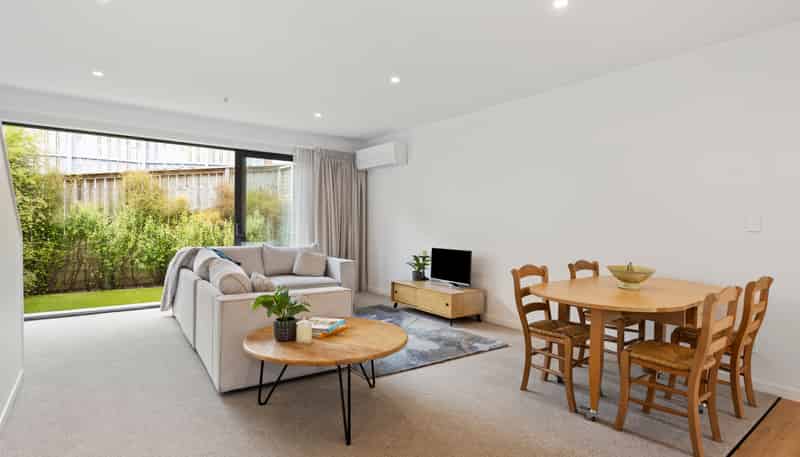 10/50 Friend Street, Karori