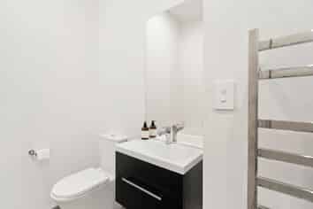 10/50 Friend Street, Karori