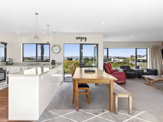 6 Adele Way, Kaiteriteri