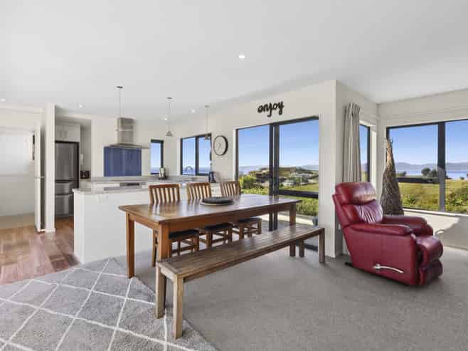 6 Adele Way, Kaiteriteri