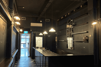 Retail or Hospo on Upper Emerson