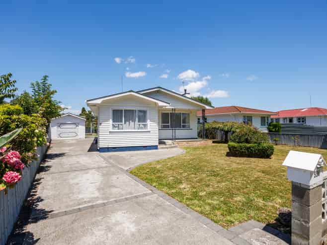 536 Pioneer Highway, Highbury
