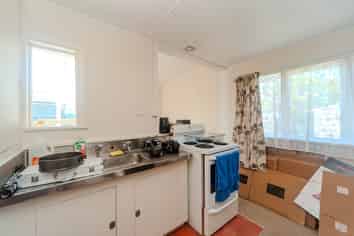 2/11 Waerenga Road, Otaki