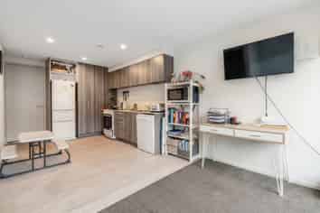 8/1902 Great North Road, Avondale