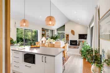 7 Willow Grove, Tairua