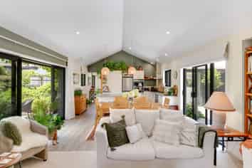 7 Willow Grove, Tairua