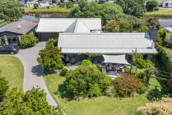 7 Willow Grove, Tairua