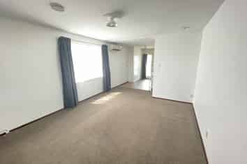 2/100  Poulson Street , Addington