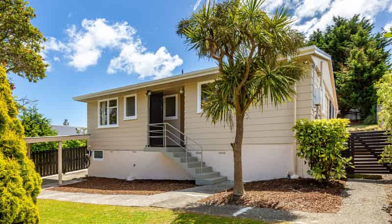 15 Kalingo Street, Waitangirua