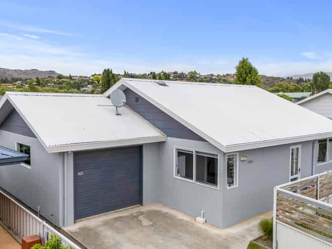 2D Mayfair Grove, Alexandra