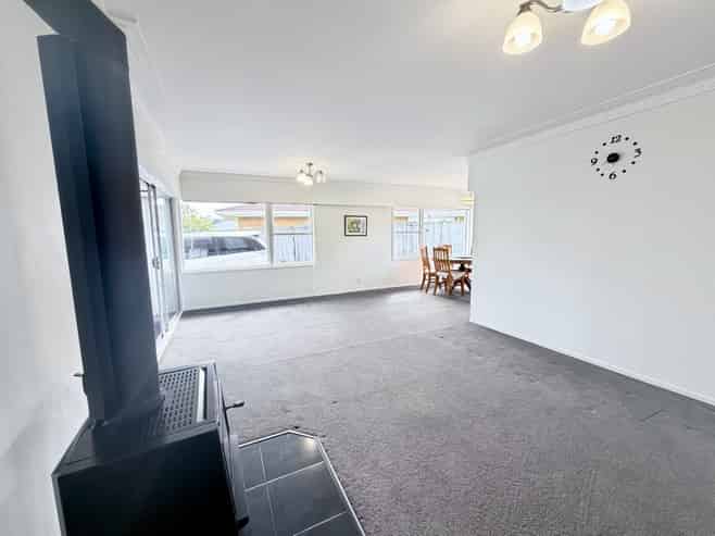 30 Meadway, Sunnyhills