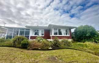 30 Meadway, Sunnyhills