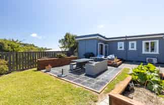 8 Lyndfield Lane, Newlands