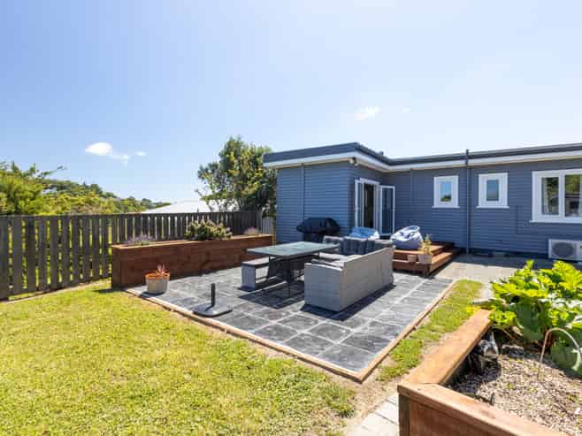 8 Lyndfield Lane, Newlands