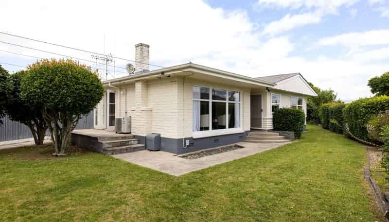 20 Jeanette Street, Glenview