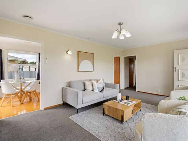 20 Jeanette Street, Glenview