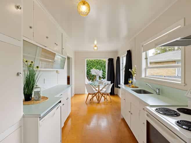 20 Jeanette Street, Glenview