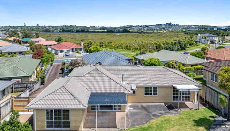 75 Kath Hopper Drive, Orewa