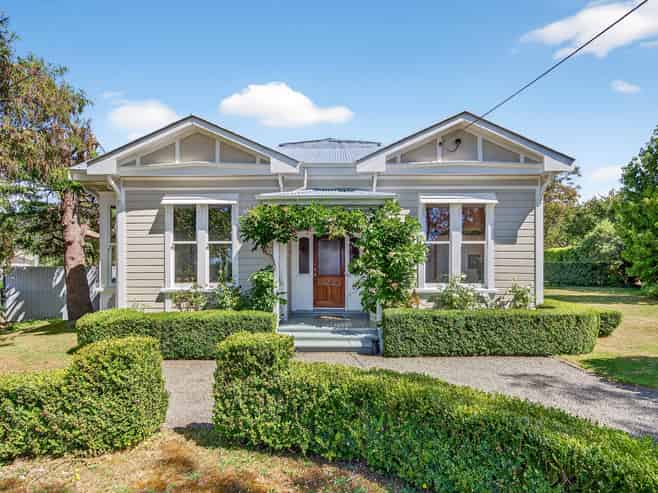 15 Wakefield Street, Featherston