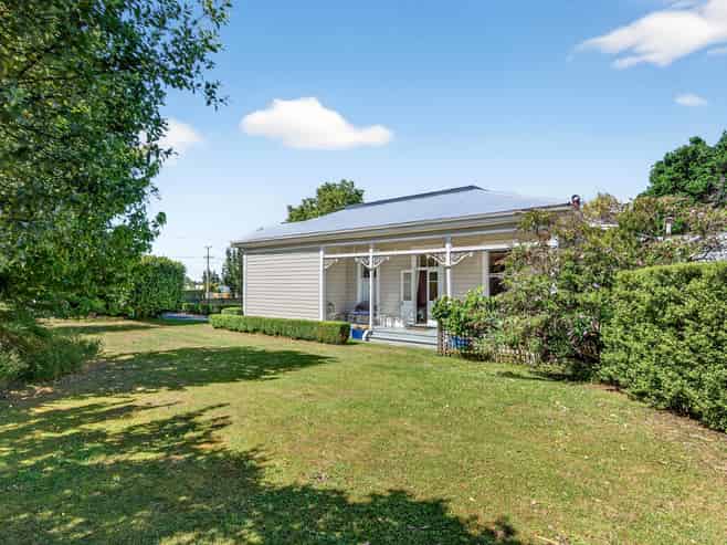 15 Wakefield Street, Featherston