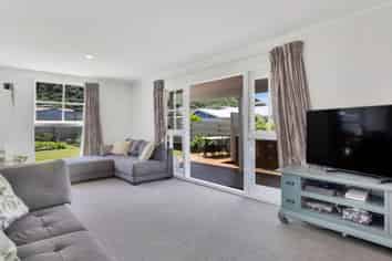 186 California Drive, TOTARA PARK