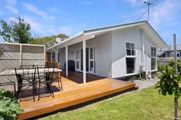 186 California Drive, TOTARA PARK