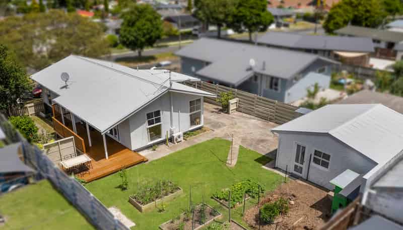 186 California Drive, TOTARA PARK