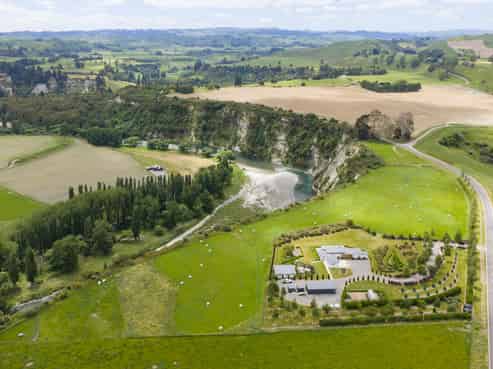 314 Cheltenham Hunterville Road, Waituna West