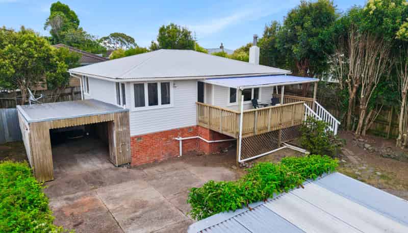 8 Marewa Street, Te Atatu South