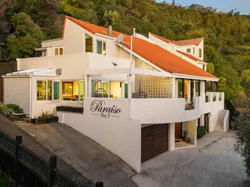 5 Rangiuru Road, Eastbourne