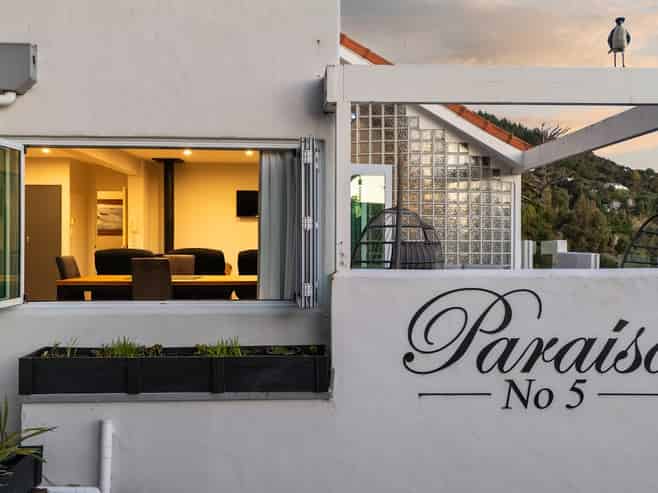 5 Rangiuru Road, Eastbourne