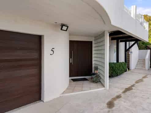 5 Rangiuru Road, Eastbourne