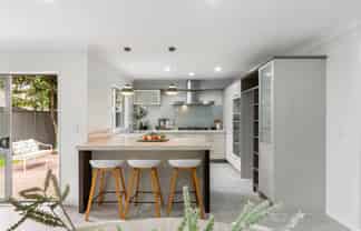 84 Ngahue Drive, Stonefields