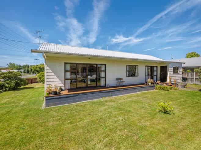 15 Mowat Street, Springlands