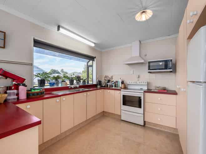 15 Mowat Street, Springlands