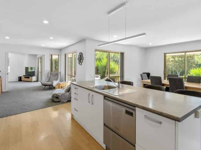 38 St Laurent Way, Ohau