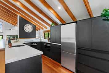 31 York Road, Titirangi