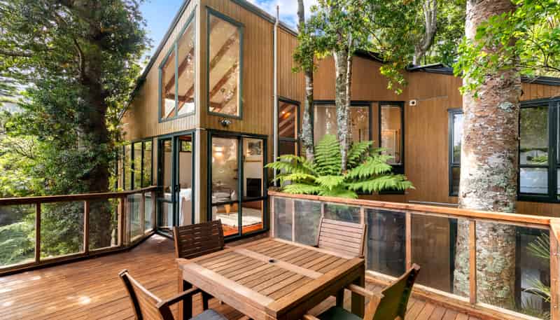 31 York Road, Titirangi