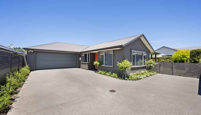 5 Arbuckle Road, Frimley