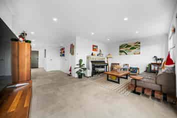 6/11 Celeste Place, Totara Vale