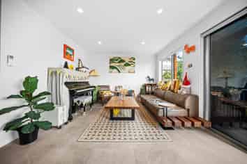 6/11 Celeste Place, Totara Vale